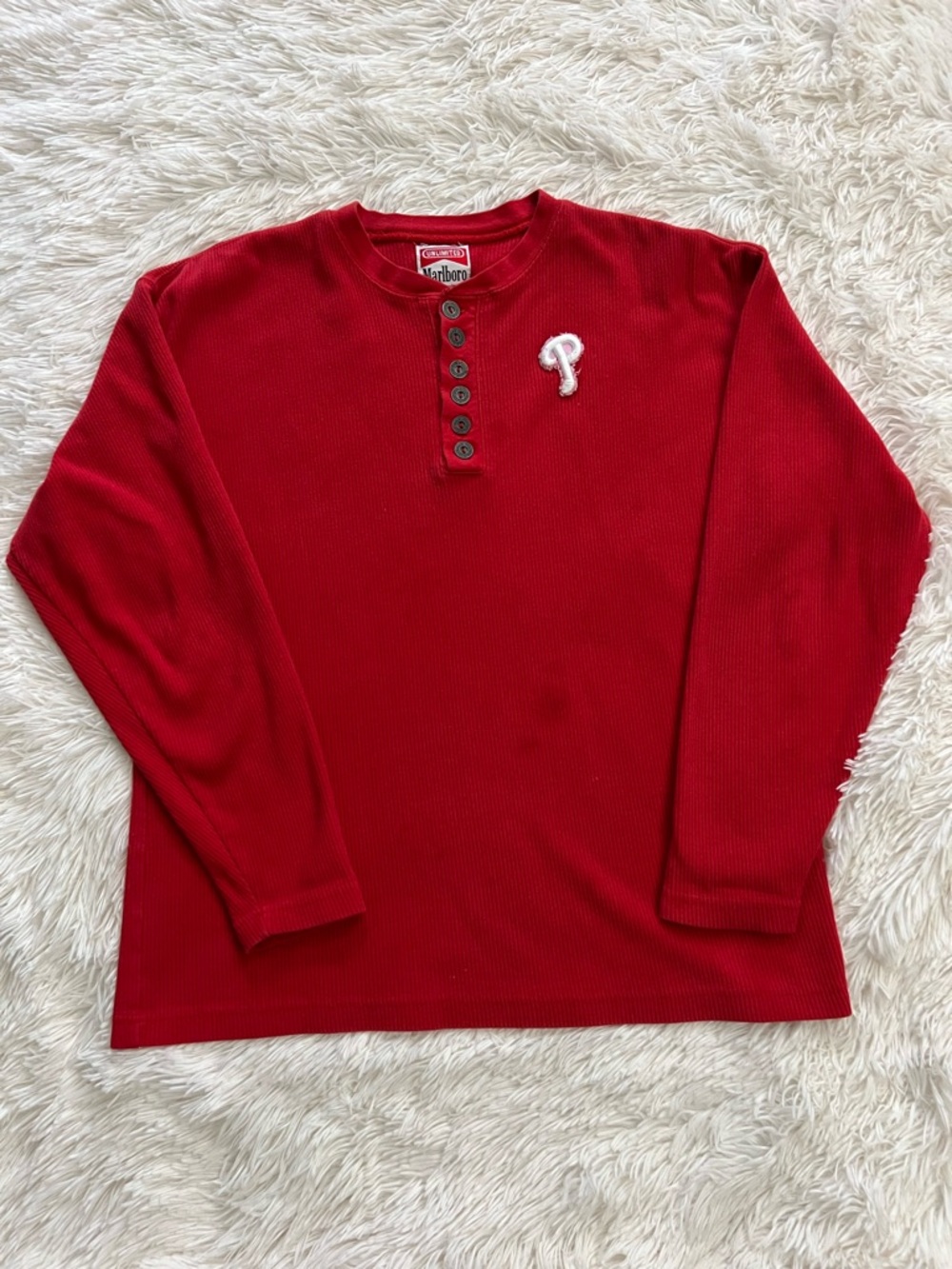 Vintage Marlboro Red Ribbed Crewneck Tee with White Brand Label/A160